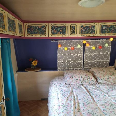 Caradjango , Caravane Chauffee Et Climatisee Lupersat Экстерьер фото