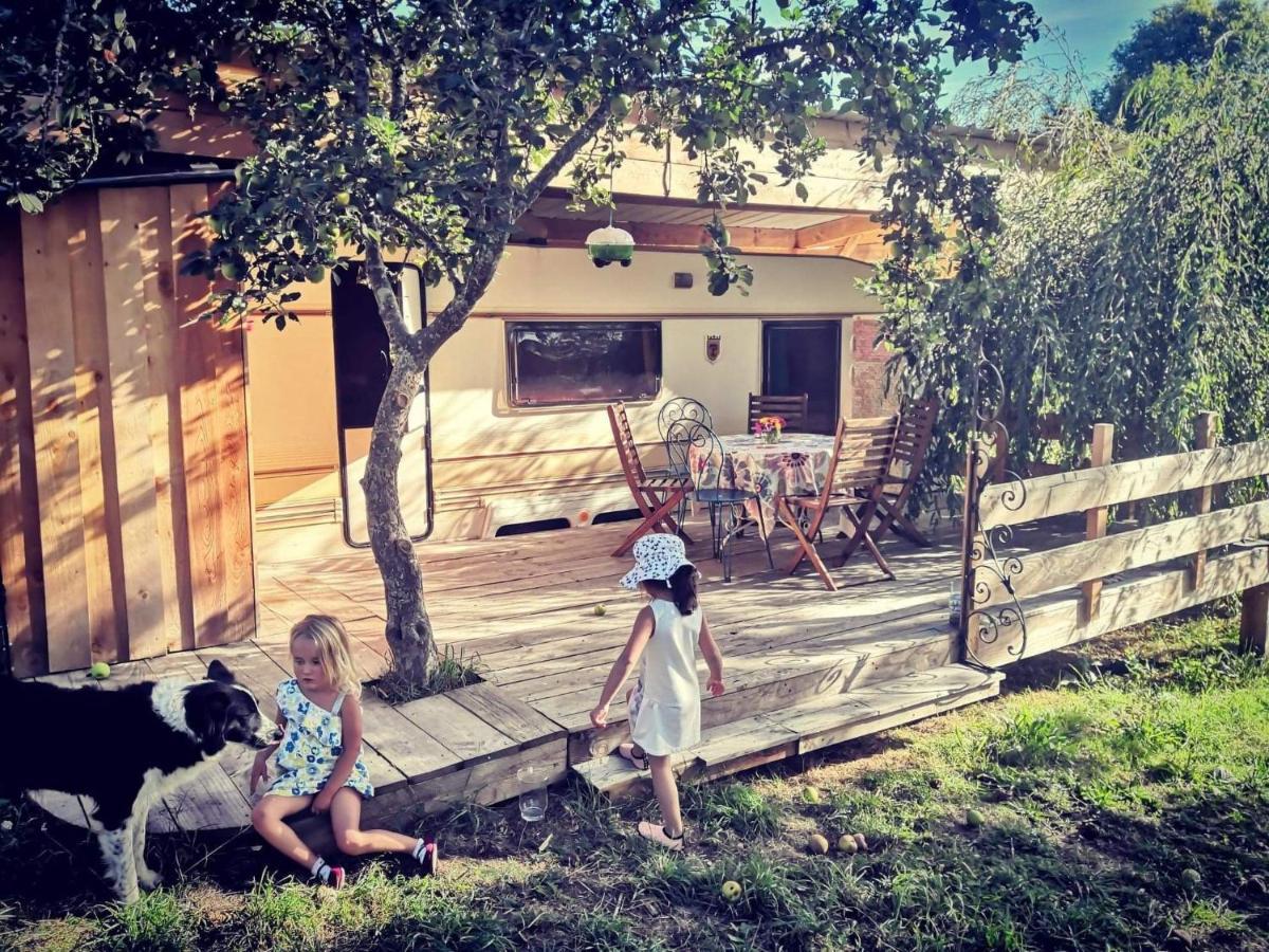 Caradjango , Caravane Chauffee Et Climatisee Lupersat Экстерьер фото